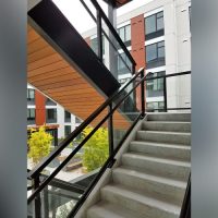 brooklyn-yard_glass-railing4